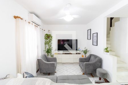 Sala de casa à venda com 2 quartos, 189m² em Hípica, Porto Alegre