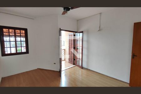Quarto 2 de casa para alugar com 2 quartos, 75m² em Vila Sinha, São Paulo
