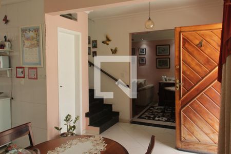 Sala de casa de condomínio para alugar com 3 quartos, 100m² em Macuco, Santos