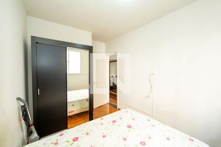 QUARTO1 de apartamento para alugar com 2 quartos, 47m² em Camargos, Belo Horizonte