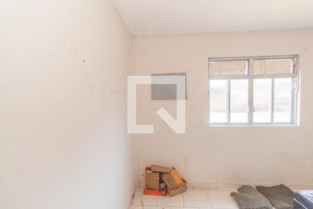 Quarto 1 de casa para alugar com 2 quartos, 100m² em Marechal Hermes, Rio de Janeiro