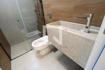 Banheiro Social de casa de condomínio para alugar com 3 quartos, 200m² em Lagoinha, Uberlândia