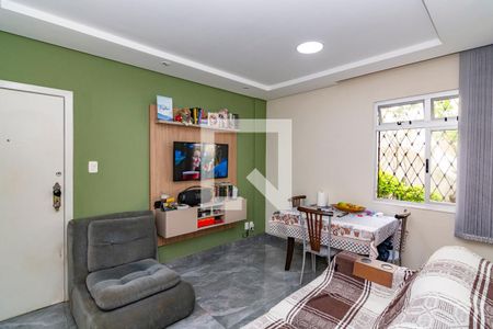 Sala de apartamento à venda com 3 quartos, 77m² em Padre Eustáquio, Belo Horizonte