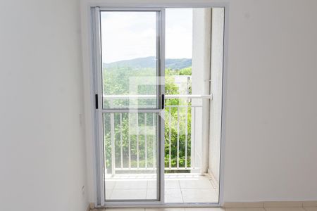 Sala de apartamento para alugar com 2 quartos, 45m² em Guaratiba, Rio de Janeiro