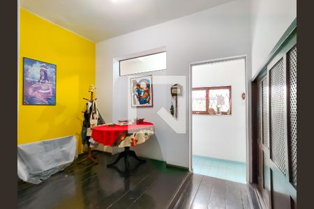 Sala de casa à venda com 5 quartos, 258m² em Grajaú, Rio de Janeiro