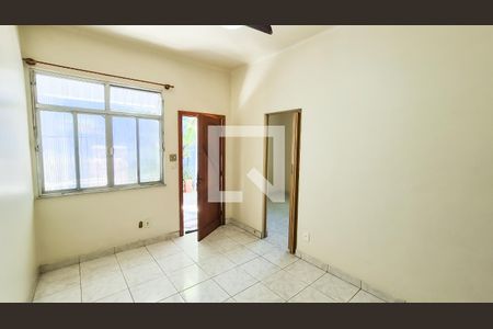Sala de casa para alugar com 2 quartos, 70m² em Ramos, Rio de Janeiro