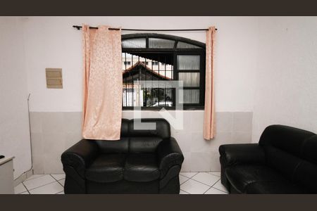 Sala de casa para alugar com 2 quartos, 166m² em Maracanã, Praia Grande