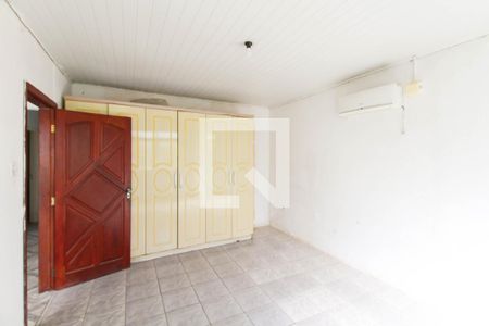 Quarto 1 de casa à venda com 4 quartos, 144m² em Niterói, Canoas