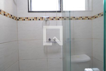 Banheiro da Suíte 1 de casa de condomínio para alugar com 2 quartos, 100m² em Vila Esperança, São Paulo