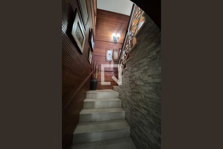 Escadas de casa à venda com 4 quartos, 649m² em Jardim Guanabara, Rio de Janeiro