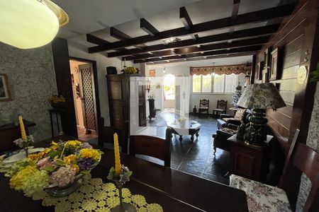 Sala de casa à venda com 4 quartos, 649m² em Jardim Guanabara, Rio de Janeiro