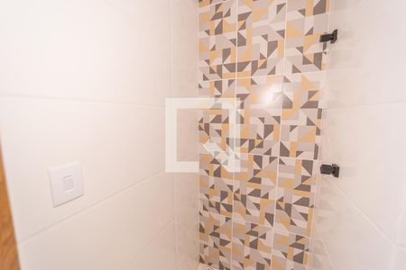 Banheiro de apartamento para alugar com 1 quarto, 27m² em Penha de França, São Paulo