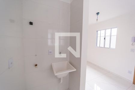 Sala/Cozinha e Área de Serviço de apartamento para alugar com 1 quarto, 27m² em Penha de França, São Paulo