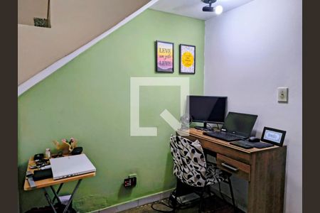 Casa à venda com 2 quartos, 71m² em Olaria, Rio de Janeiro