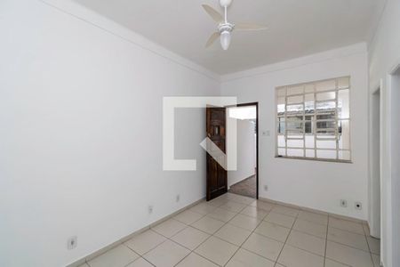 Sala de casa para alugar com 2 quartos, 40m² em Olaria, Rio de Janeiro