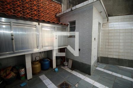 Quintal de apartamento à venda com 2 quartos, 115m² em Brás de Pina, Rio de Janeiro