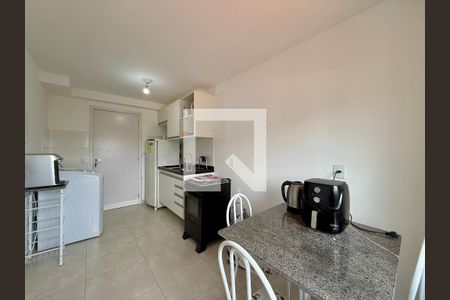 Sala  de apartamento para alugar com 1 quarto, 25m² em Jardim Monte Azul, São Paulo