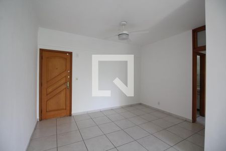 Sala de apartamento para alugar com 2 quartos, 74m² em Barra da Tijuca, Rio de Janeiro
