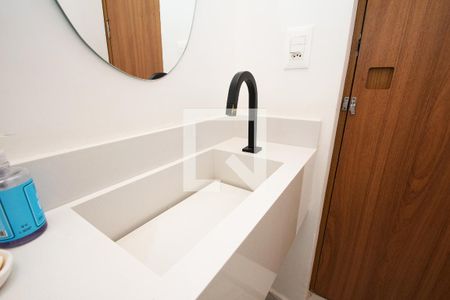 lavabo de casa à venda com 5 quartos, 350m² em Vila Madalena, São Paulo
