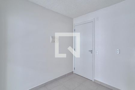 Sala de apartamento para alugar com 2 quartos, 34m² em Parque Industrial Tomas Edson, São Paulo