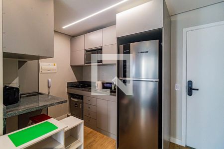 Cozinha de apartamento para alugar com 1 quarto, 35m² em Vila Sonia, São Paulo