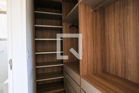 Closet da suíte de apartamento para alugar com 2 quartos, 69m² em São Pedro, Belo Horizonte
