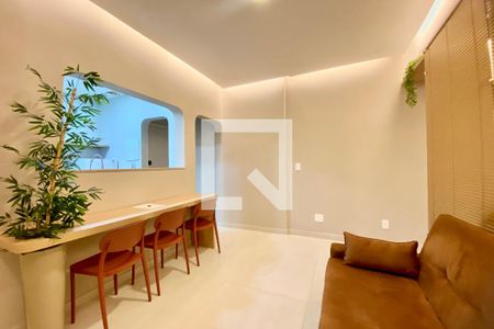 Sala  de apartamento à venda com 1 quarto, 42m² em Copacabana, Rio de Janeiro