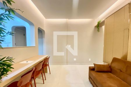 Sala de apartamento à venda com 1 quarto, 42m² em Copacabana, Rio de Janeiro