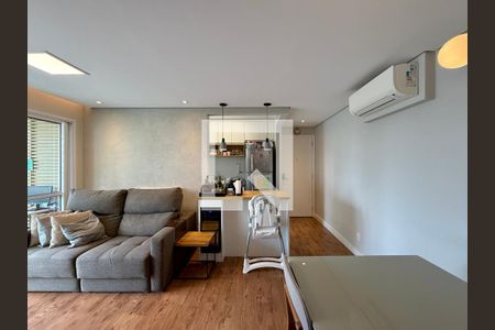 Sala  de apartamento à venda com 2 quartos, 65m² em Cidade Monções, São Paulo