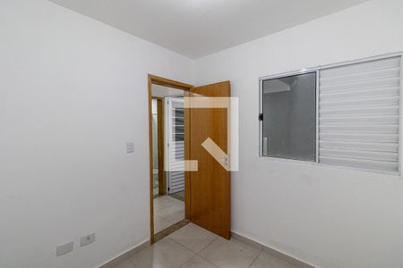 Quarto 2 de apartamento para alugar com 2 quartos, 45m² em Vila Nhocuné, São Paulo