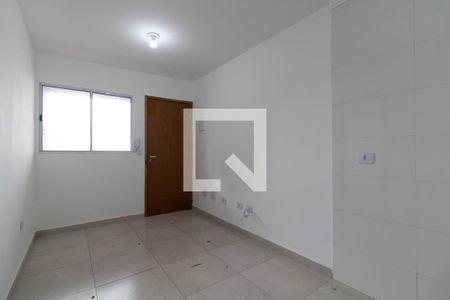 Sala/Cozinha de apartamento para alugar com 2 quartos, 44m² em Vila Nhocuné, São Paulo