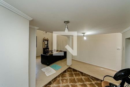 Casa para alugar com 3 quartos, 260m² em Jardim Independência (são Paulo), São Paulo