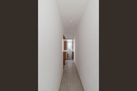 Corredor de apartamento para alugar com 2 quartos, 61m² em Vila Nhocuné, São Paulo
