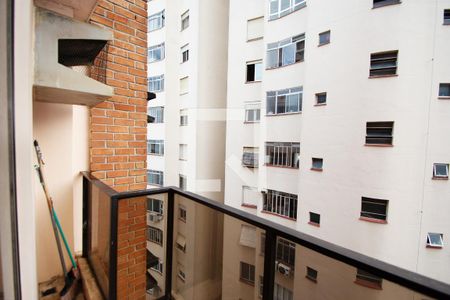 varanda Sala de kitnet/studio para alugar com 1 quarto, 45m² em Jardim Paulista, São Paulo