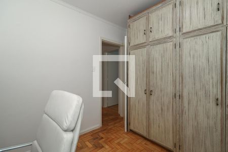 Quarto 2 de apartamento para alugar com 2 quartos, 73m² em Auxiliadora, Porto Alegre