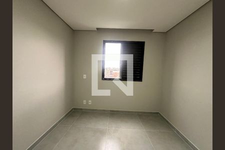 Quarto 1 de apartamento para alugar com 2 quartos, 55m² em Jardim Maria Helena, Barueri
