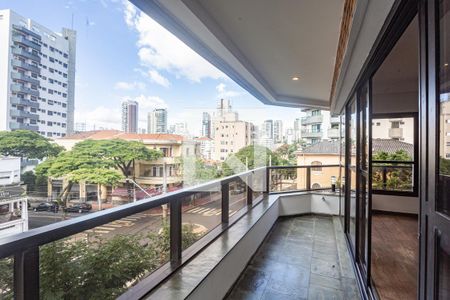 Varanda de apartamento à venda com 4 quartos, 216m² em Aclimação, São Paulo