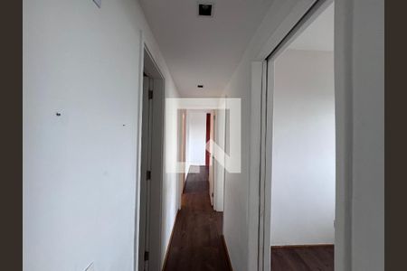 Corredor de apartamento para alugar com 3 quartos, 98m² em Recreio dos Bandeirantes, Rio de Janeiro