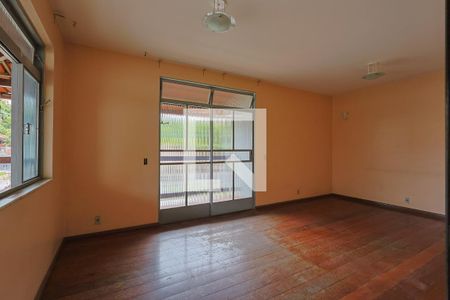 Sala de casa para alugar com 3 quartos, 484m² em Universitário, Belo Horizonte