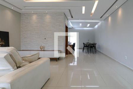 Sala de casa de condomínio para alugar com 3 quartos, 164m² em Jardim Rubi, Mogi das Cruzes