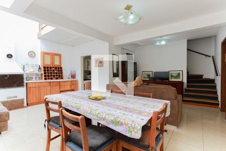 Sala de casa à venda com 4 quartos, 180m² em Chora Menino, São Paulo