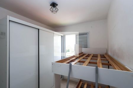Quarto 1 de apartamento para alugar com 2 quartos, 53m² em Vila Liviero, São Paulo