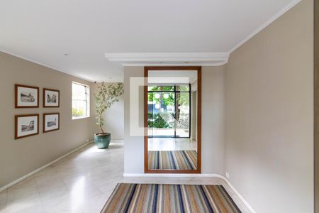 Hall de entrada de apartamento à venda com 4 quartos, 173m² em Vila Nova Conceição, São Paulo