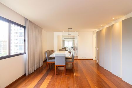 Sala de apartamento à venda com 4 quartos, 173m² em Vila Nova Conceição, São Paulo