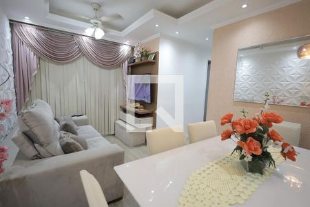 Sala de apartamento para alugar com 2 quartos, 45m² em Jardim Utinga, Santo André