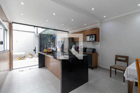 Sala e Cozinha de casa à venda com 3 quartos, 220m² em Vila Talarico, São Paulo