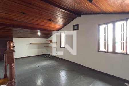 Sótão de casa à venda com 3 quartos, 180m² em Jardim Sao Roberto, Guarulhos