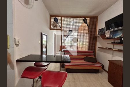 Kitnet/Studio para alugar com 1 quarto, 40m² em Catete, Rio de Janeiro