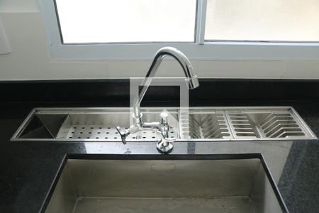 Cozinha - Torneira de apartamento para alugar com 2 quartos, 55m² em Jardim Alvorada, Nova Iguaçu