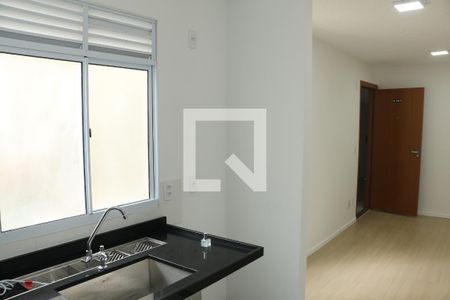 Cozinha de apartamento para alugar com 2 quartos, 55m² em Jardim Alvorada, Nova Iguaçu